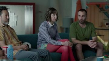 Viva l'Amour Doux Teckel & Gnome t-shirt porté par Phil Tandy Miller (Will Forte) dans Le Dernier Homme sur la Terre (Saison 03 Épisode 09)