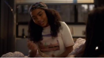 Ganni Printed jersey T-shirt worn by Zoey Johnson (Yara Shahidi) in grown-ish (Season 02 Episode 21)