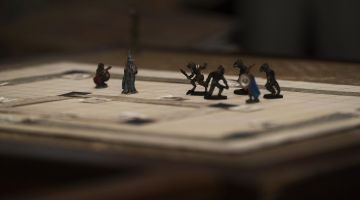 The miniatures game Dungeons & Dragons views in Stranger Things 