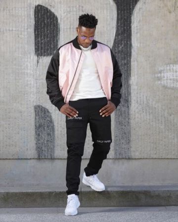 The cargo pants black Daily Paper of Niska on his account Instagram @niska_officiel