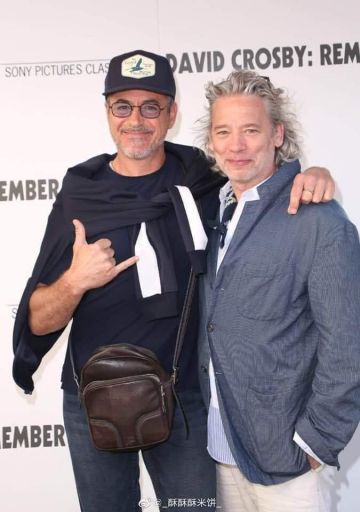 The leather bag worn by Robert Downey Jr on a post-Instagram