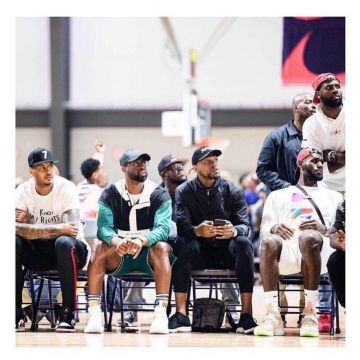 Sneakers Nike LeBron 15 LeBron James on the account Instagram of @kingjames