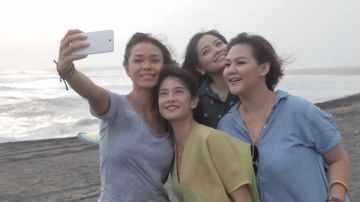 La Plage de Parangtritis Jogjakarta de Cinta (Dian Sastrowardoyo) dans c'est Quoi l'Amour? 2