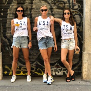 Instagram Allie Long Clothes Outfits Brands Style And Looks Spotern