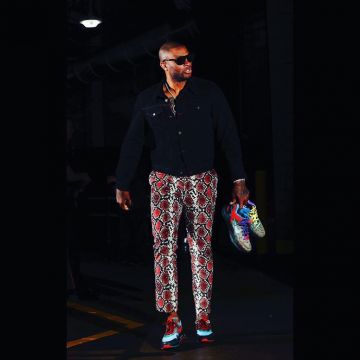 Sneakers Nike Air Max 1 white and red of P. J. Tucker on the account Instagram of @pjtucker