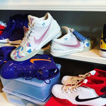 The Sneakers Nike Kobe 1 Protro Devin Booker PE of P. J. Tucker on the account Instagram of @pjtucker