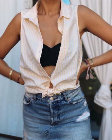 The striped shirt on the account Instagram of @safia_ayad