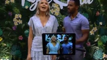 Saylor Marina Blue Mini Robe portée par Abby Newman (Melissa Ordway) chez Les Jeunes et les Agités du 8 août 2019