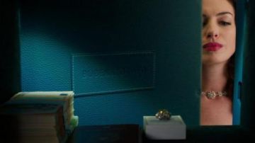 Buben & Zorweg Pretigious Safe used by Josephine Chesterfield (Anne Hathaway) in The Hustle