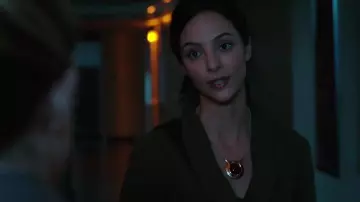 Le collier Totem de l’air porté par Zari Tomaz (Tala Ashe) dans la série DC's Legends of Tomorrow