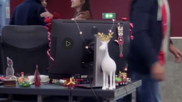 The reindeer Christmas decoration Georges (Mahel Elhajaoui) in Tomorrow belongs to us