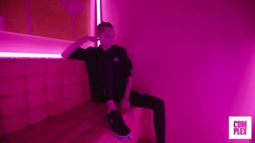 Les Sneakers Cali Bold Puma de Cara Delevingne dans Cara Delevingne Goes Sneaker Shopping With Complex