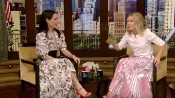 Marni Pleat­ed Metal­lic Coat­ed-crepe of chine Mi­diskirt Pink worn by Kelly Ripa on LIVE with Kelly and Ryan AUGUST 12, 2019