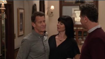 Vince Shirred Short-Sleeve V-Neck Black worn by Cassie Nightingale (Catherine Bell) in Good Witch (S05E09)