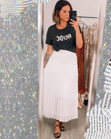 Le t-shirt noir ACDC de Justine J sur son compte Instagram @jjmakeuplife