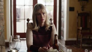 Rag & Bone Marissa Slim-Fit Pull Rose Poussière portée par Melissa Chartres (janvier Jones) dans Le Dernier Homme sur la Terre (Saison 04, Épisode 15)