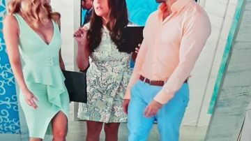 Vestido asimétrico de menta de Yael Grobglas en Jane the Virgin