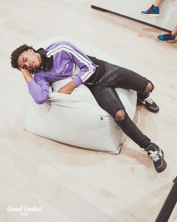 The Zipped Jacket purple Striped Side Palm Angels by Josh Christopher on the account Instagram of @jaygup