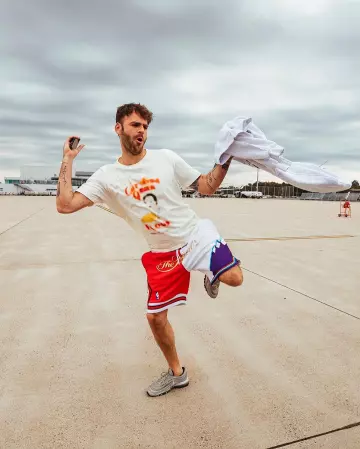 Sneakers Nike Air Max 97 Ultra 17 the Silver Bullet of Alex Pall on the account Instagram of @alexpall