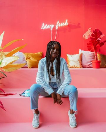 Vans Old Skool Shoes worn by Josiane Konaté on @petiteandbold