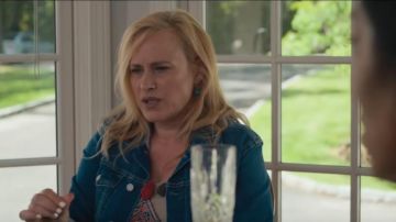 Gillian Lieberman (played by Patricia Arquette) outfits on Otherhood