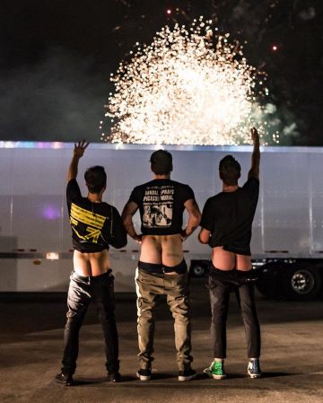 Sneakers Converse Chuck Taylor All-Star 70s Hi JW Anderson Glitter Gutter Blue Green of Andrew Taggart on the account Instagram of @thechainsmokers