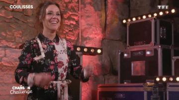 La robe chemise bicolore à motif fleuri imprimé de Zaz dans La Chanson challenge le 17.08.2019