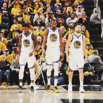 Zapatillas de baloncesto Nike Adapt BB Black Pure Platinum de Jordan Bell en la cuenta de Instagram de @jbell