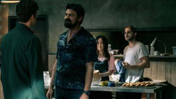 Camisa hawaiana azul usada por Billy Butcher (Karl Urban) en The Boys (S01E07)