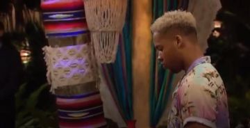 Forever 21, coupe Classique imprimé Tropical Shirt porté par (Testaments Reid) en Bachelor dans le Paradis (S06E03)