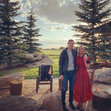 Saloni Andie Lace Trimmed Embroidered Tulle Midi Dress usado por Ivanka Trump Brush Creek Ranch en Wyoming 18 de agosto de 2019