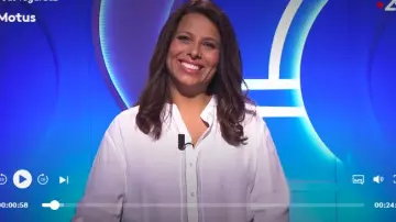 The blouse with details of lace Myriam Seurat Motus 21.08.2019