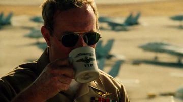 Ray Ban Sunglasses worn by Air Boss Johnson (Duke Stroud) in Top Gun