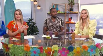 Karen Millen Orange Robe à fleurs portées par Carissa Culiner sur E! News du 20 AOÛT 2019