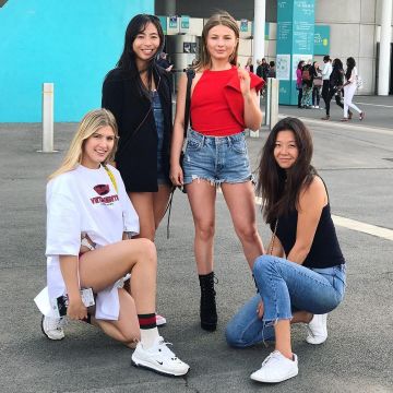 Calcetines largos Gucci de Eugenie Bouchard en Web Edge en la cuenta de Instagram de @geniebouchard