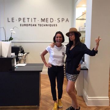 Camiseta blanca de Alessandra Sublet en la cuenta de Instagram de @alessandra_sublet