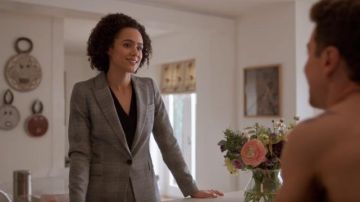 Reiss Joss Grey Blazer worn by Maya (Nathalie Emmanuel) in Four Weddings and a Funeral (S01E07)
