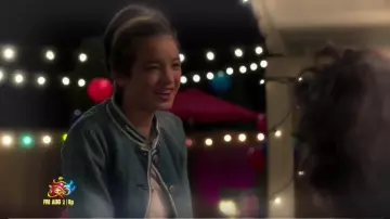 Forever 21 Balloon Dog Graphic Tee worn by Andi Mack (Peyton Elizabeth Lee) in Andi Mack (S03E20)