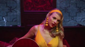 Yellow headband worn by Taylor Swift in Taylor Swift - Lover