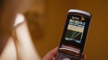 Sprint Motorola Flip Phone utilizado por Abby (Katherine Heigl) en The Ugly Truth