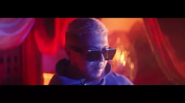 Les lunettes de soleil Louis Vuitton de Hamza dans le clip Hamza - Dale x Love Therapy feat. Aya Nakamura