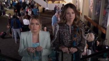 Chloe Scarf Strap worn by Liza Miller (Sutton Foster) in Younger (S0610)