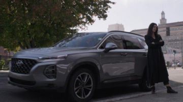 Hyundai Santa Fe driven by Hope Van Dyne / Wasp (Evangeline Lilly) in Ant-Man and the Wasp