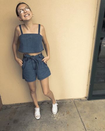 The crop top jean as worn by Millie Bobby Brown on the account Instagram of @milliebobbybrown