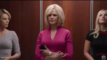 Apple iPhone used by Gretchen Carlson (Nicole Kidman) in Bombshell