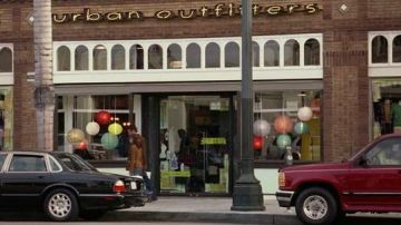 Urban Outfitters as seen in National Treasure