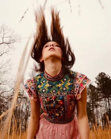 The dress flower worn by Millie Bobby Brown on the account Instagram of @milliebobbybrown