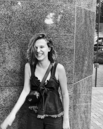 The top denim worn by Millie Bobby Brown on the account Instagram of @milliebobbybrown