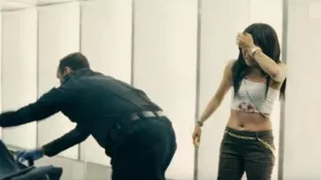 Chaîne en or Ceinture porté par le Cardi B dans le QUEENS Bande Annonce (2019) Jennifer Lopez, Cardi B, Drame