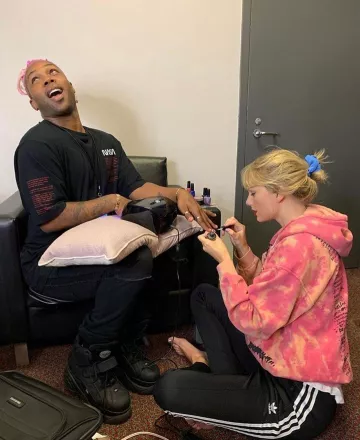 Adidas SST Track Pants worn by Taylor Swift Getting Ready for the Vmas August 26, 2019